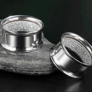 Brand new tunnel/gauges